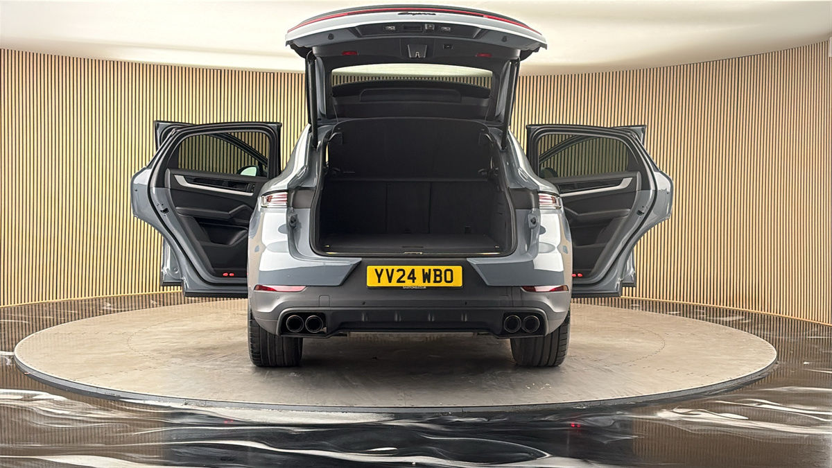 More views of Porsche Cayenne