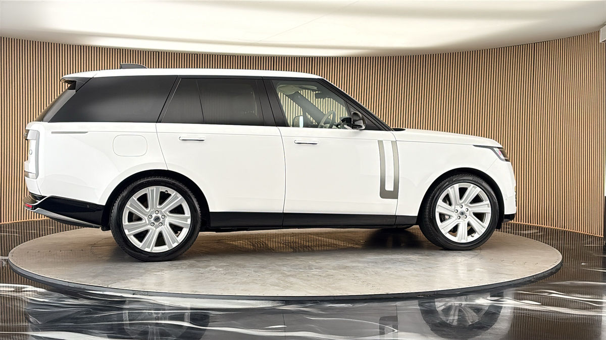 More views of Land Rover Range Rover