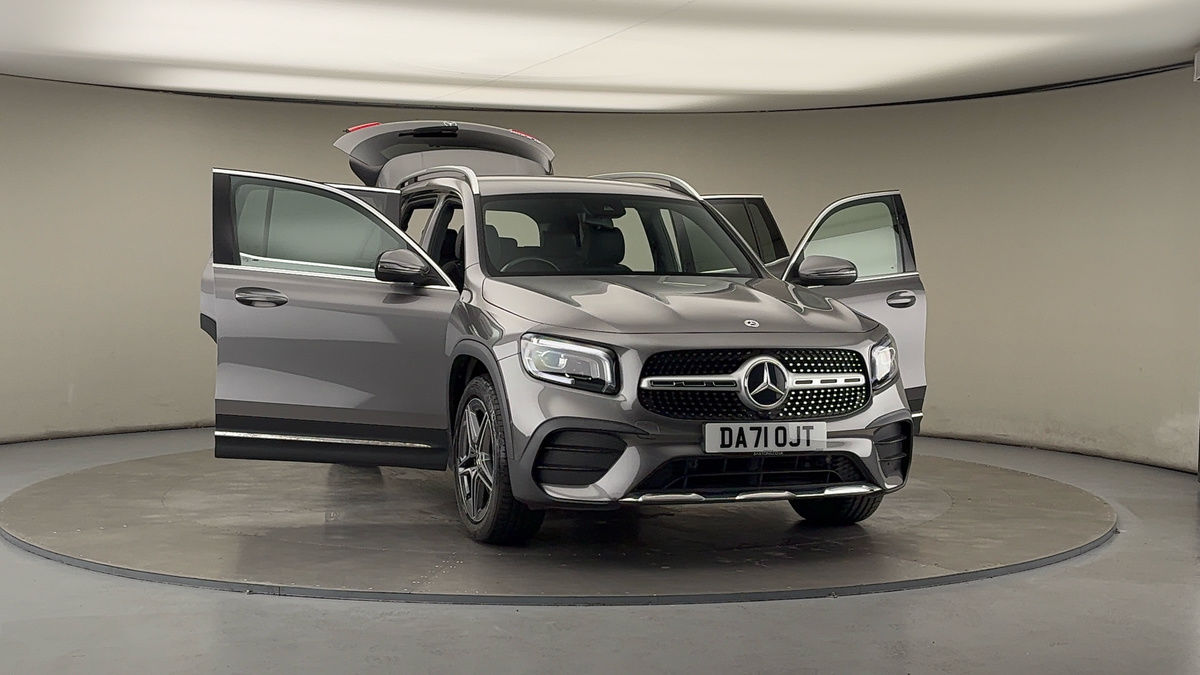 More views of Mercedes-Benz GLB