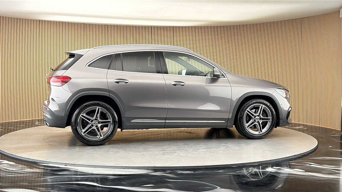 More views of Mercedes-Benz GLA