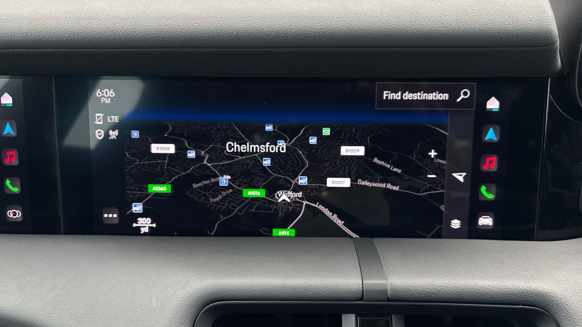 Porsche Taycan Image 17