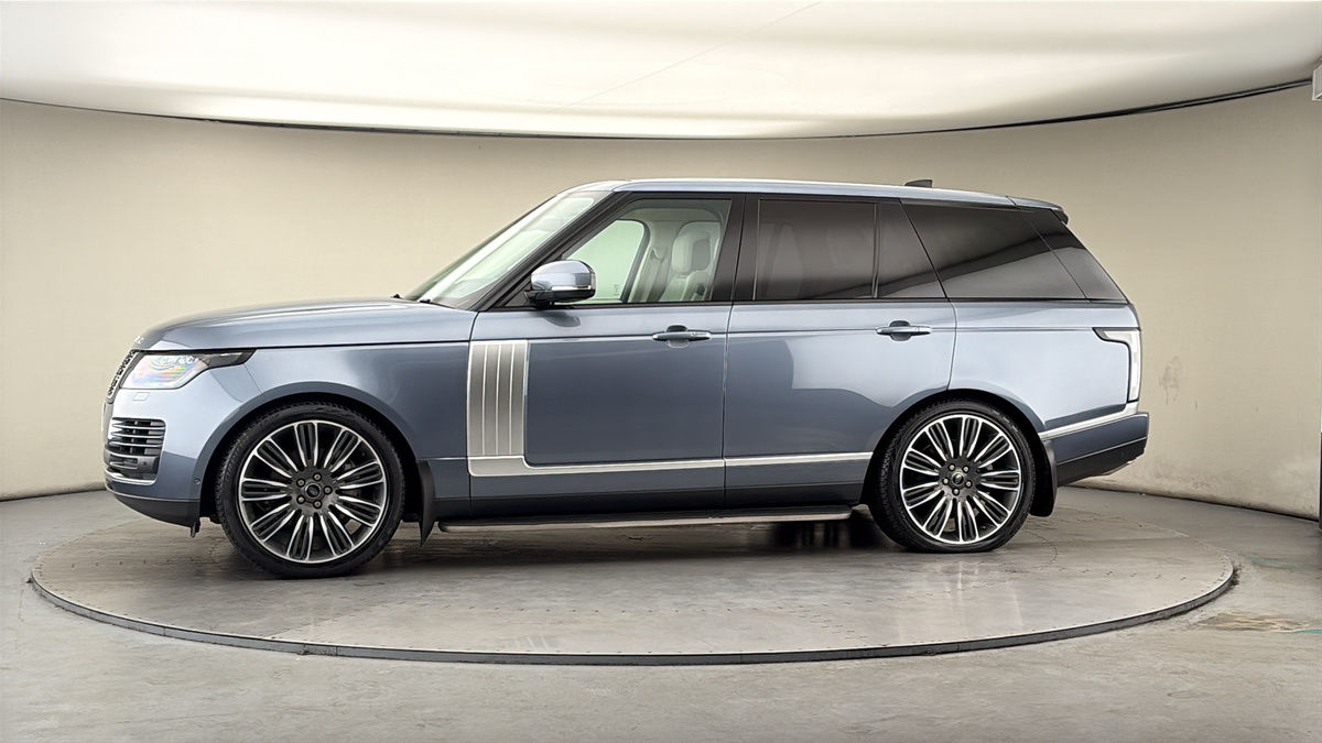 More views of Land Rover Range Rover
