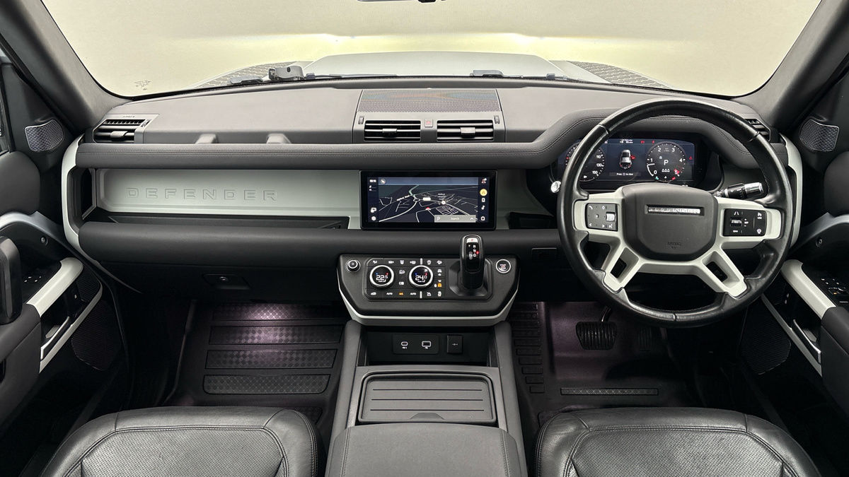 Land Rover Defender 110 Urban Image 12