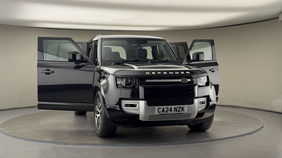 More views of Land Rover Defender 110