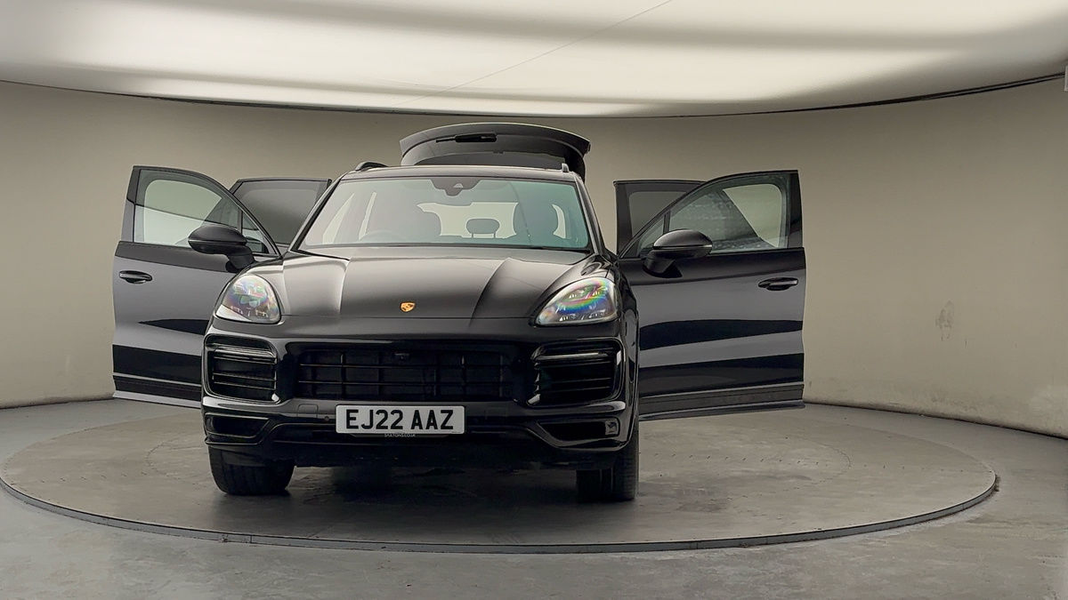 More views of Porsche Cayenne