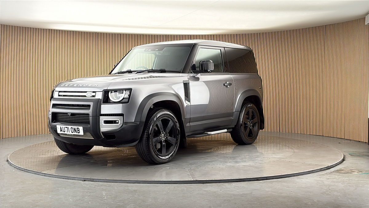 More views of Land Rover Defender 90