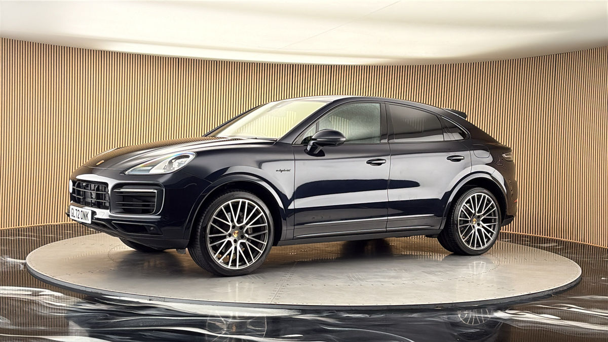 More views of Porsche Cayenne