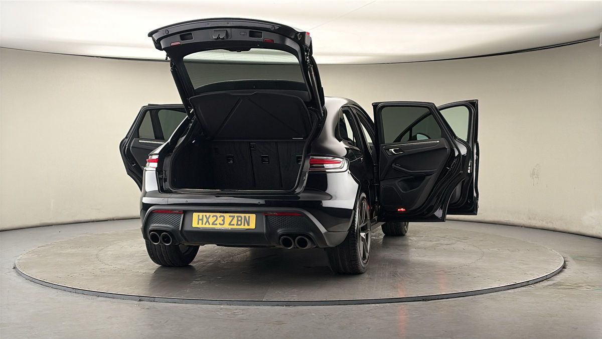 More views of Porsche Macan