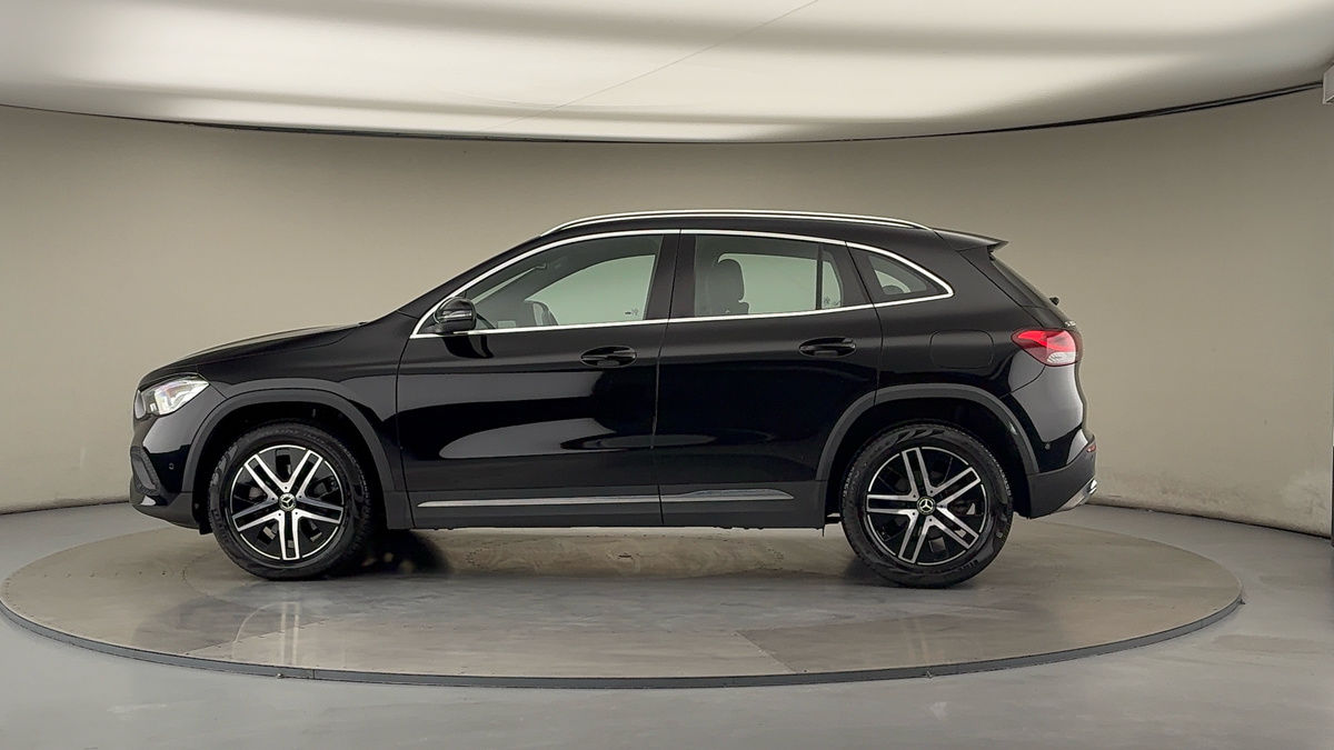 More views of Mercedes-Benz GLA