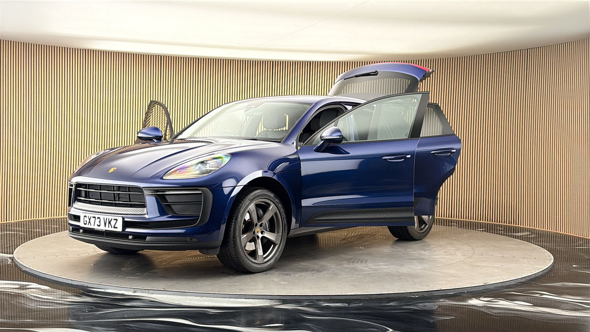 More views of Porsche Macan