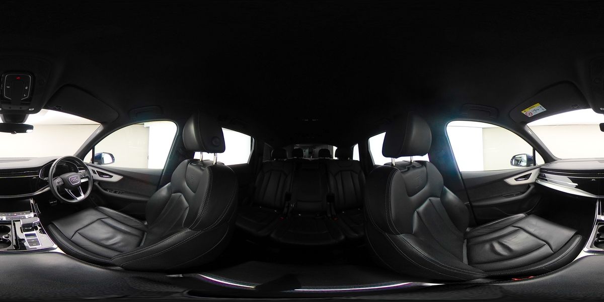 More views of Audi Q7