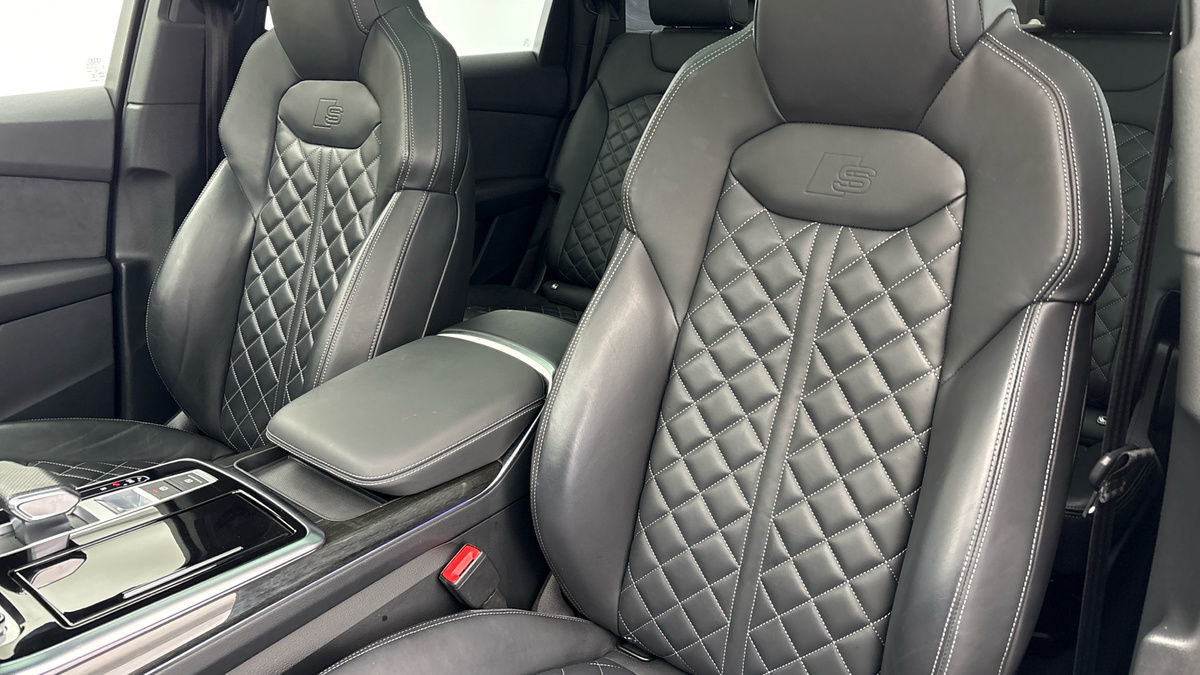 Audi SQ7 Image 7