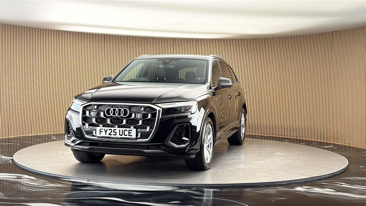 More views of Audi Q7