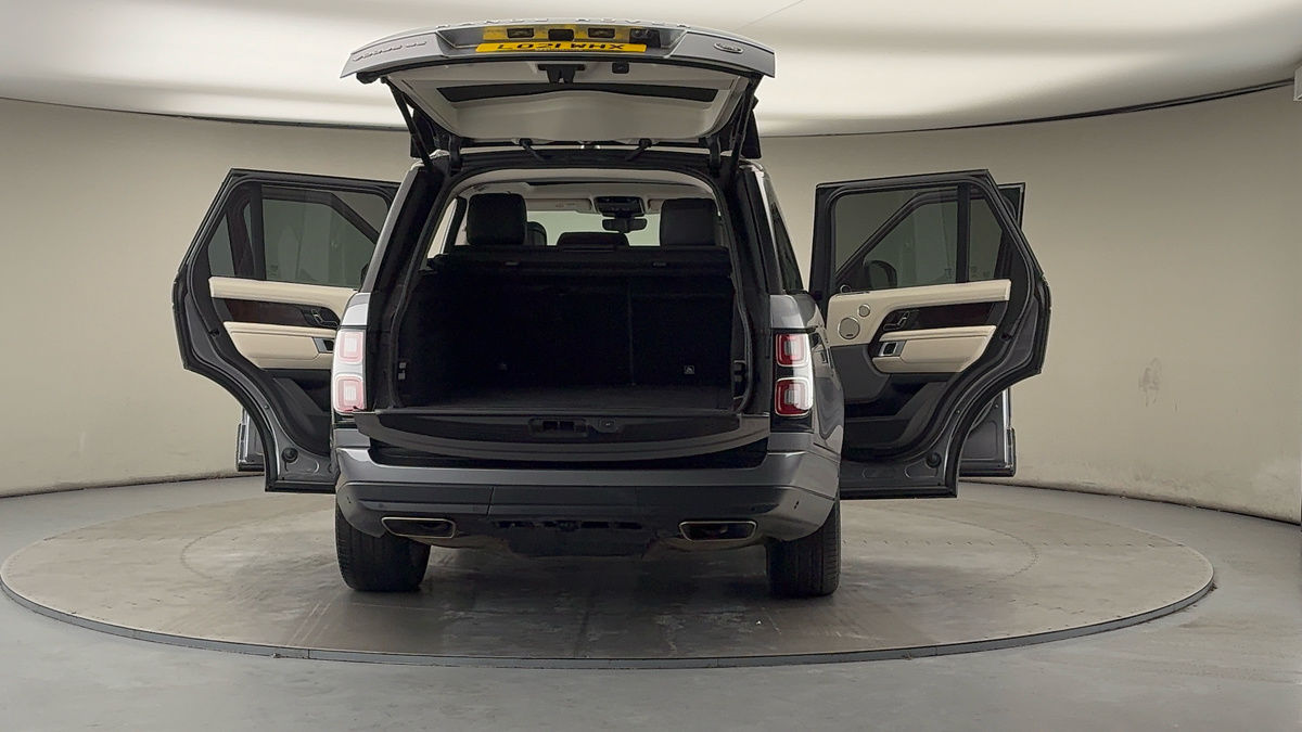 More views of Land Rover Range Rover