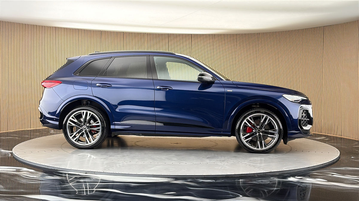 More views of Audi Q5