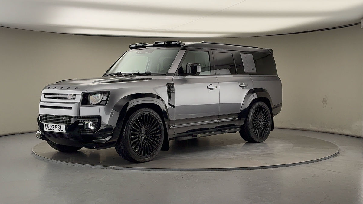 Land Rover Defender 130 Urban Image 20