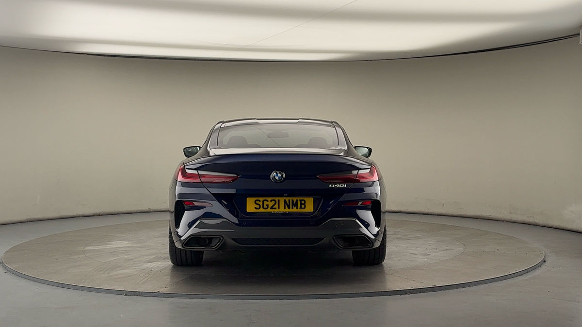 BMW 8 Series Image 4