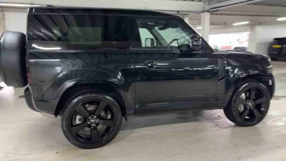 More views of Land Rover Defender 90