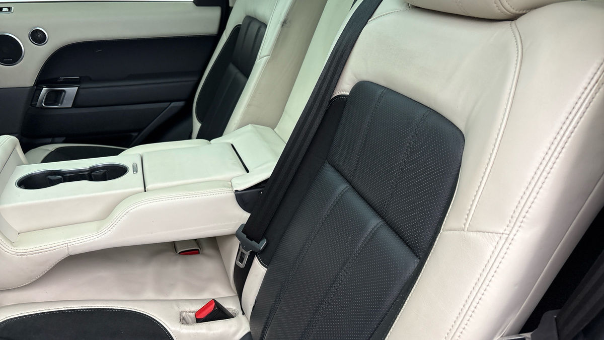 Land Rover Range Rover Sport Image 9