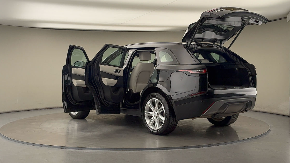 More views of Land Rover Range Rover Velar
