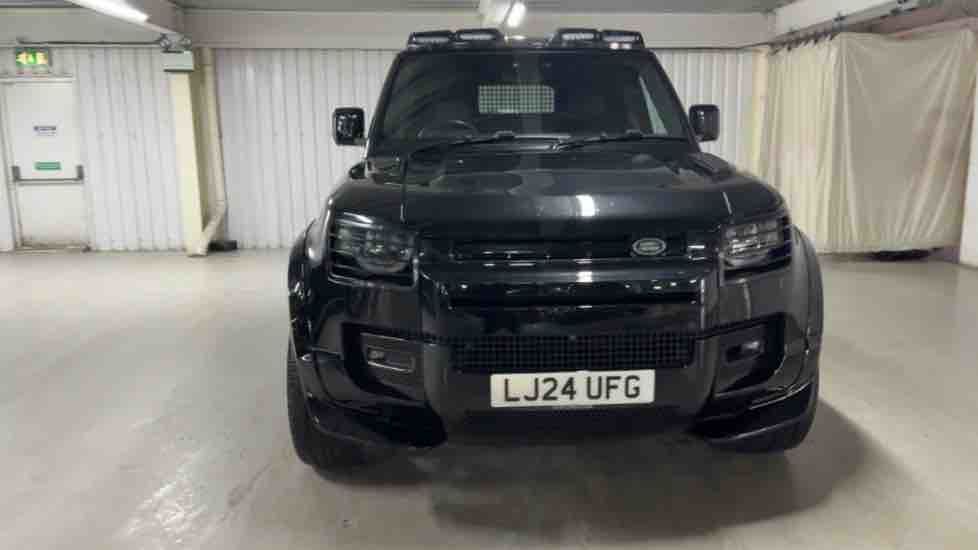 More views of Land Rover Defender 110