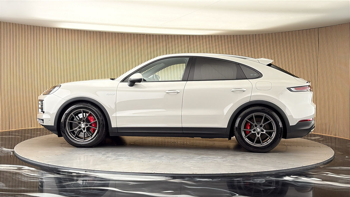 More views of Porsche Cayenne