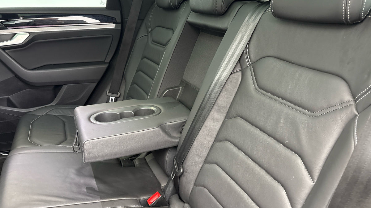 Volkswagen Touareg Image 9