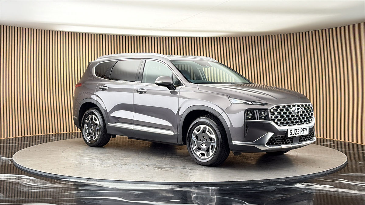 More views of Hyundai Santa Fe