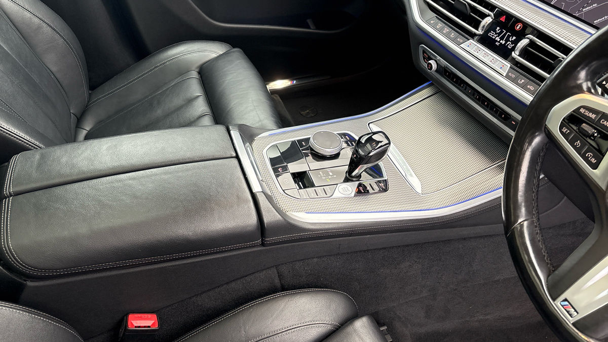 BMW X5 Image 18