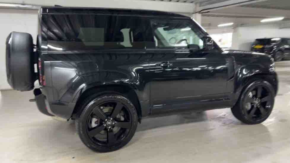 More views of Land Rover Defender 90