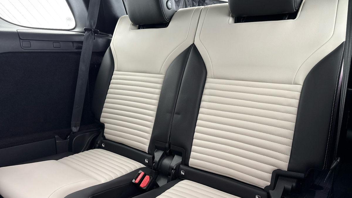 Land Rover Discovery Image 30