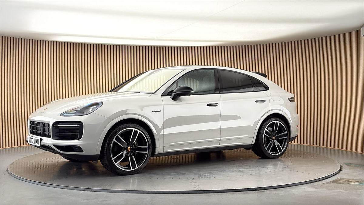 More views of Porsche Cayenne