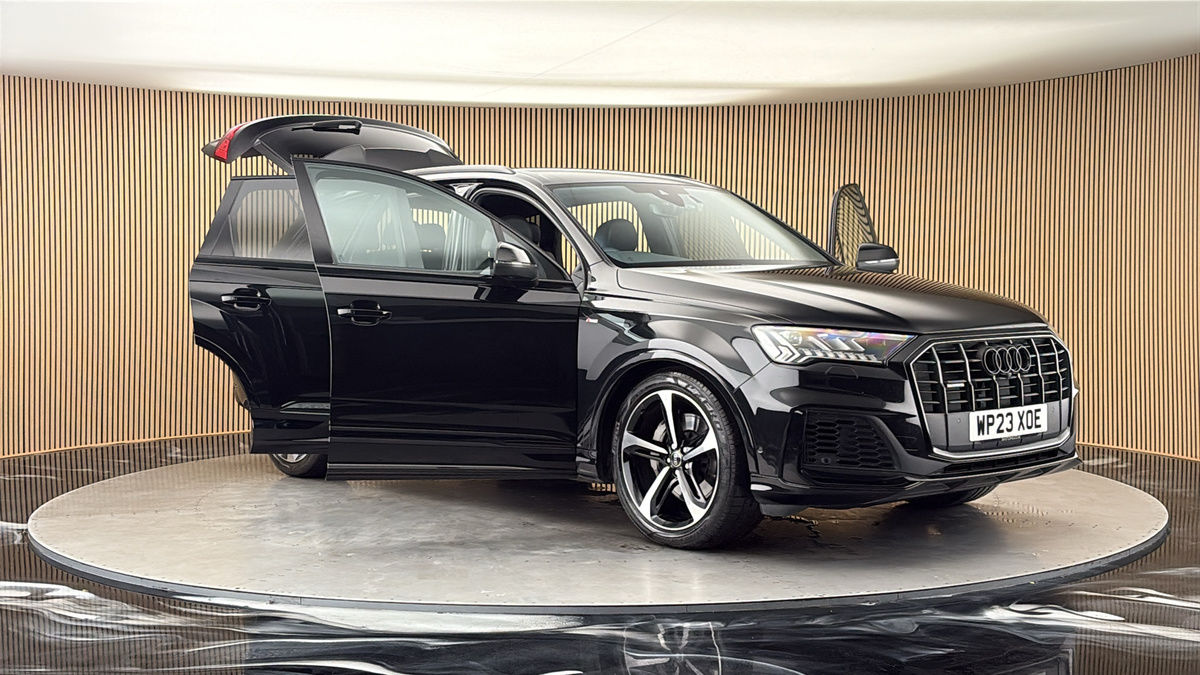 More views of Audi Q7