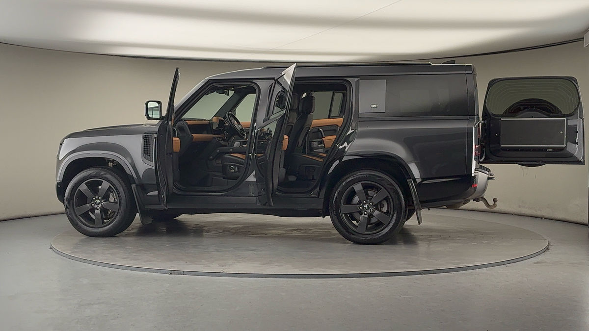 More views of Land Rover Defender 130