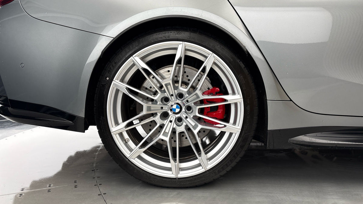 BMW M3 Image 10