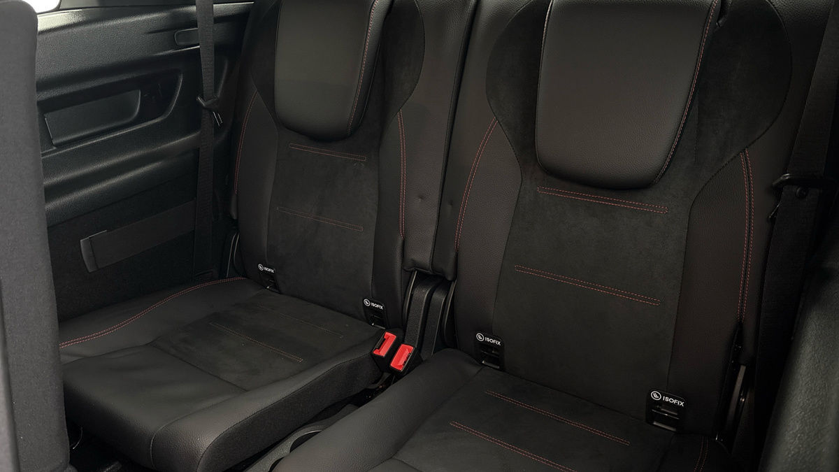 Mercedes-Benz GLB Image 25