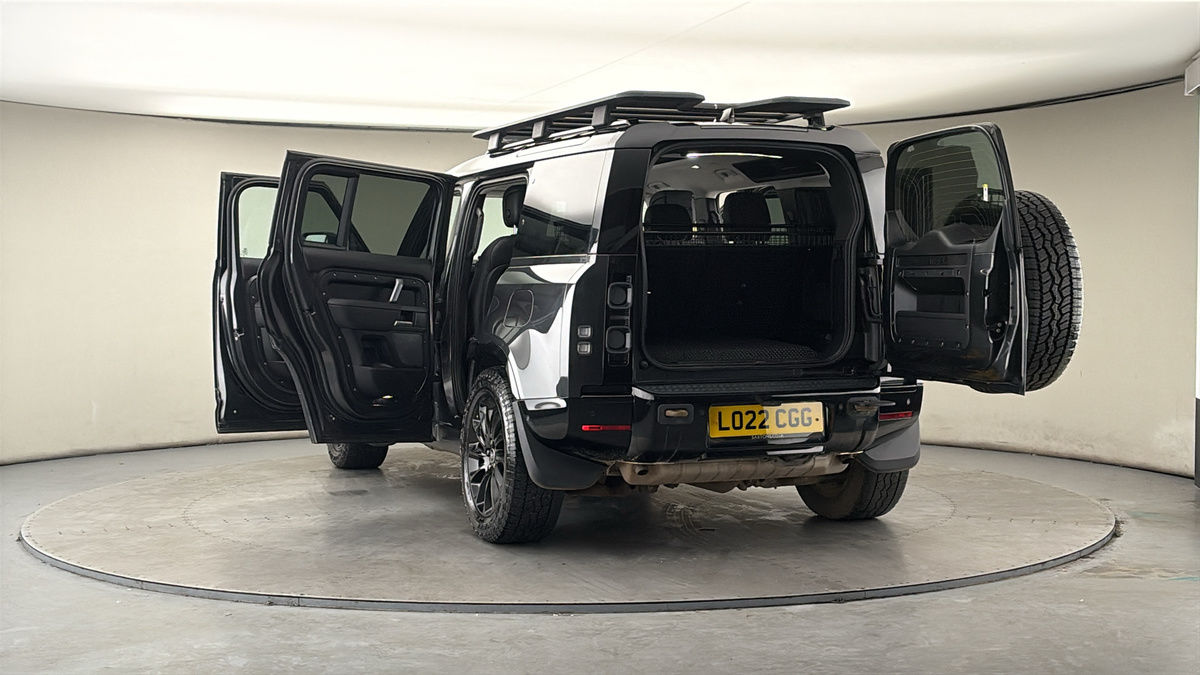 More views of Land Rover Defender 110