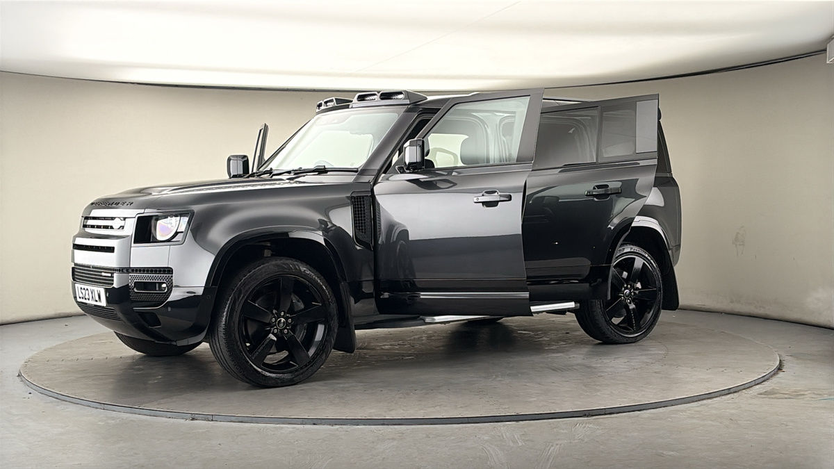 More views of Land Rover Defender 110