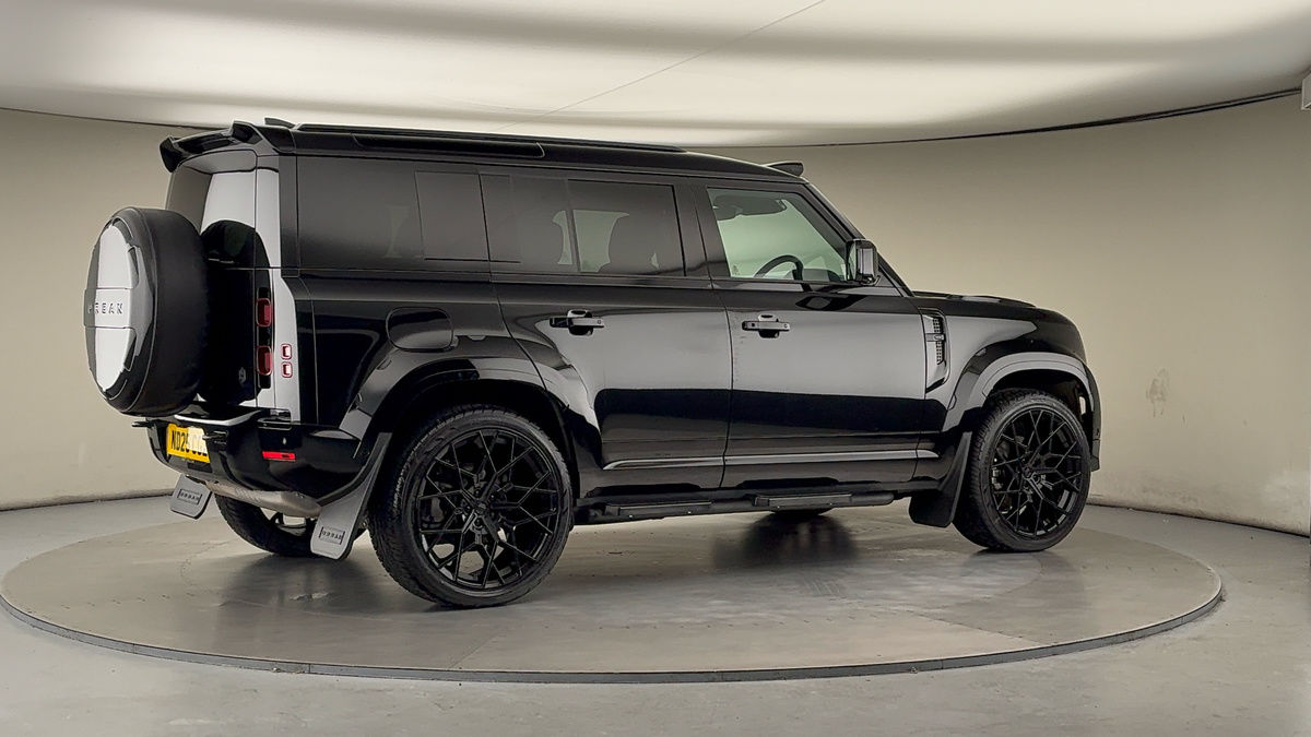 More views of Land Rover Defender 110