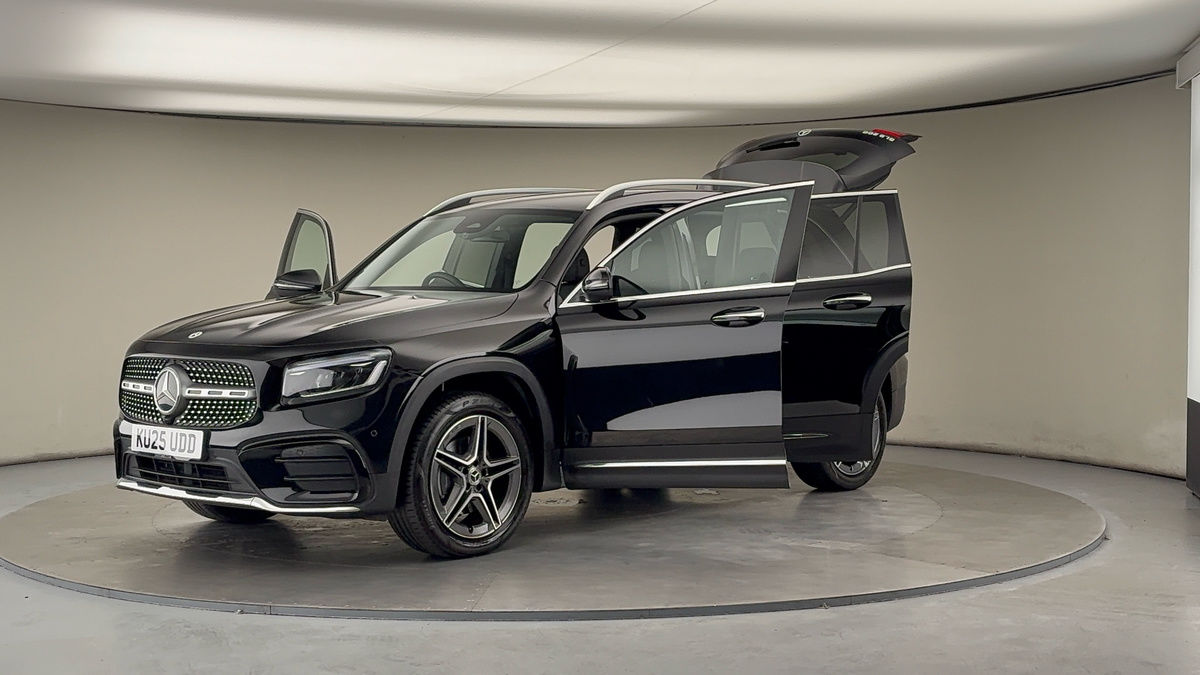 Mercedes-Benz GLB Image 22