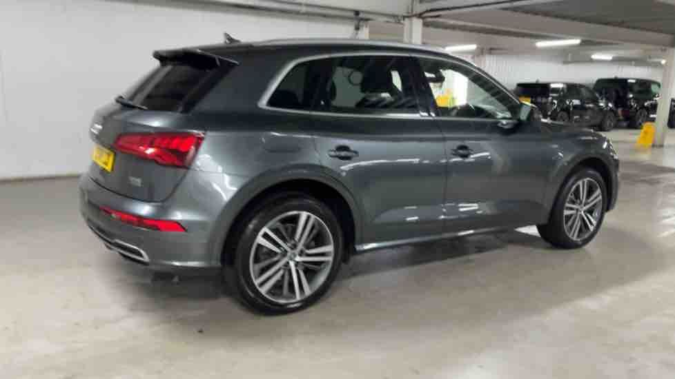 More views of Audi Q5