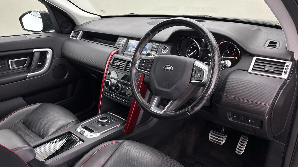 Land Rover Discovery Sport Image 5
