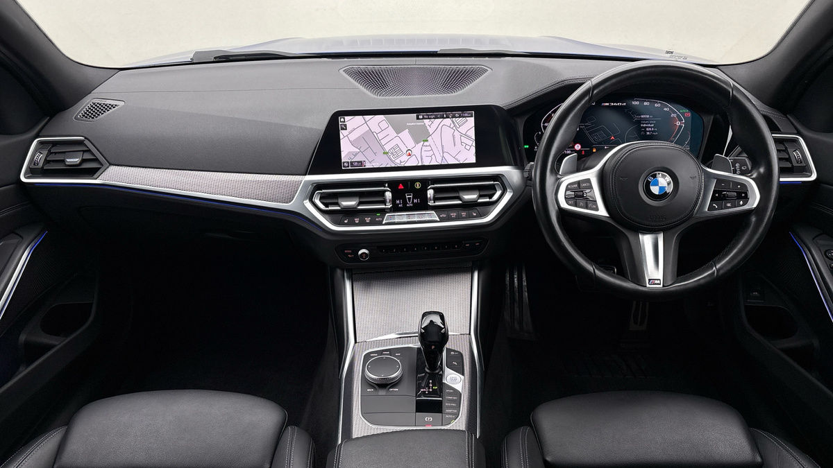 BMW 3 Series Image 12