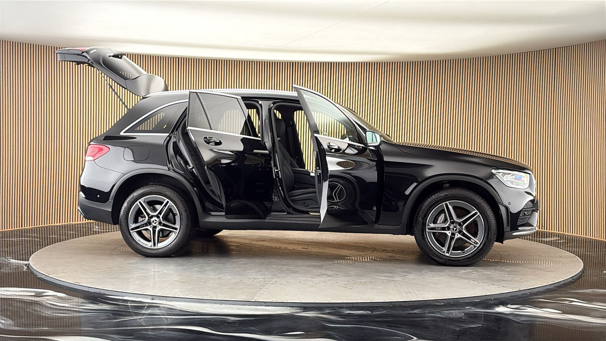 More views of Mercedes-Benz GLC