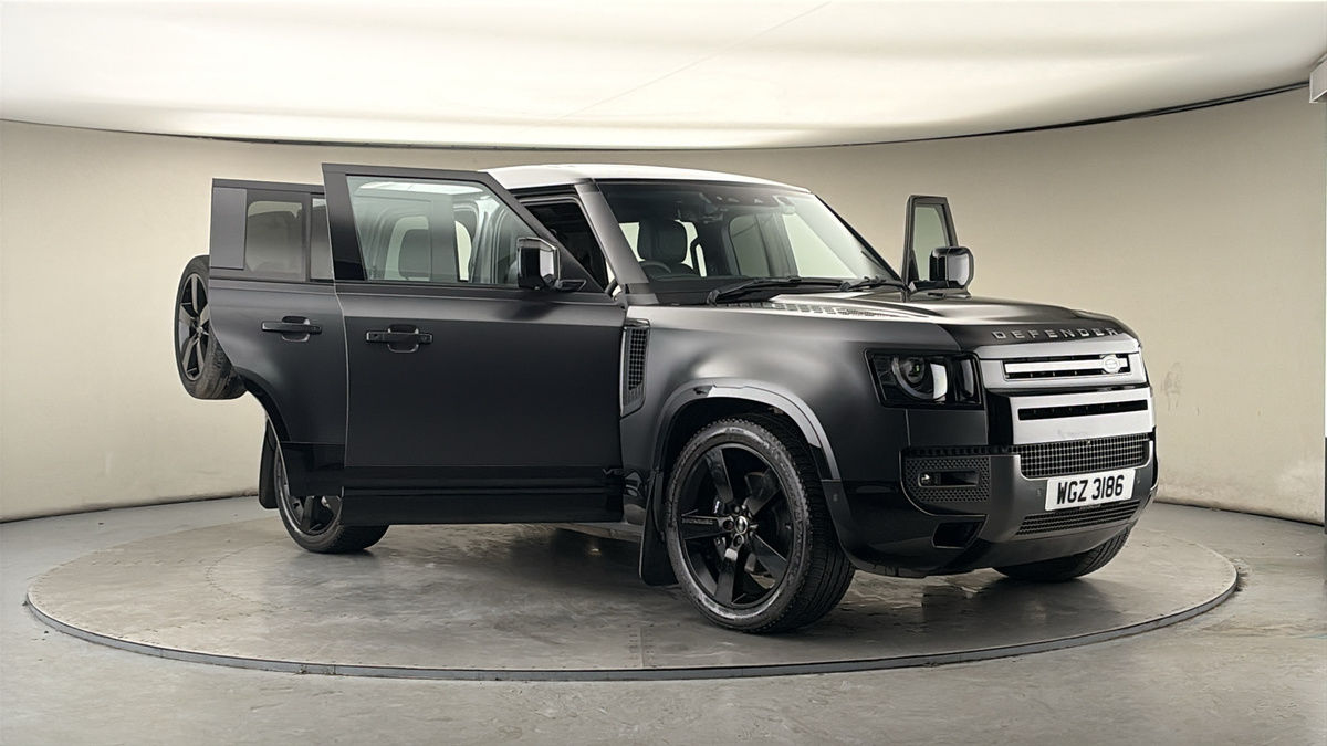 More views of Land Rover Defender 110