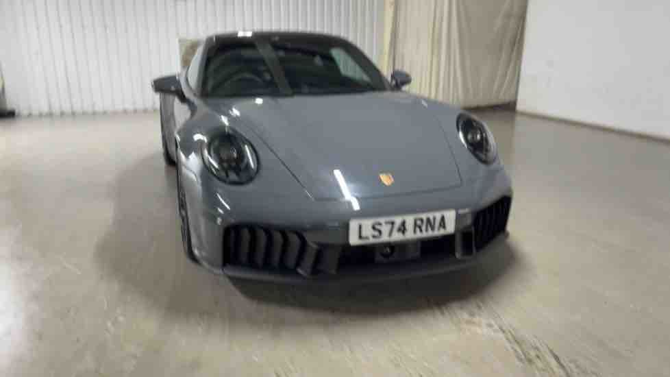 More views of Porsche 911