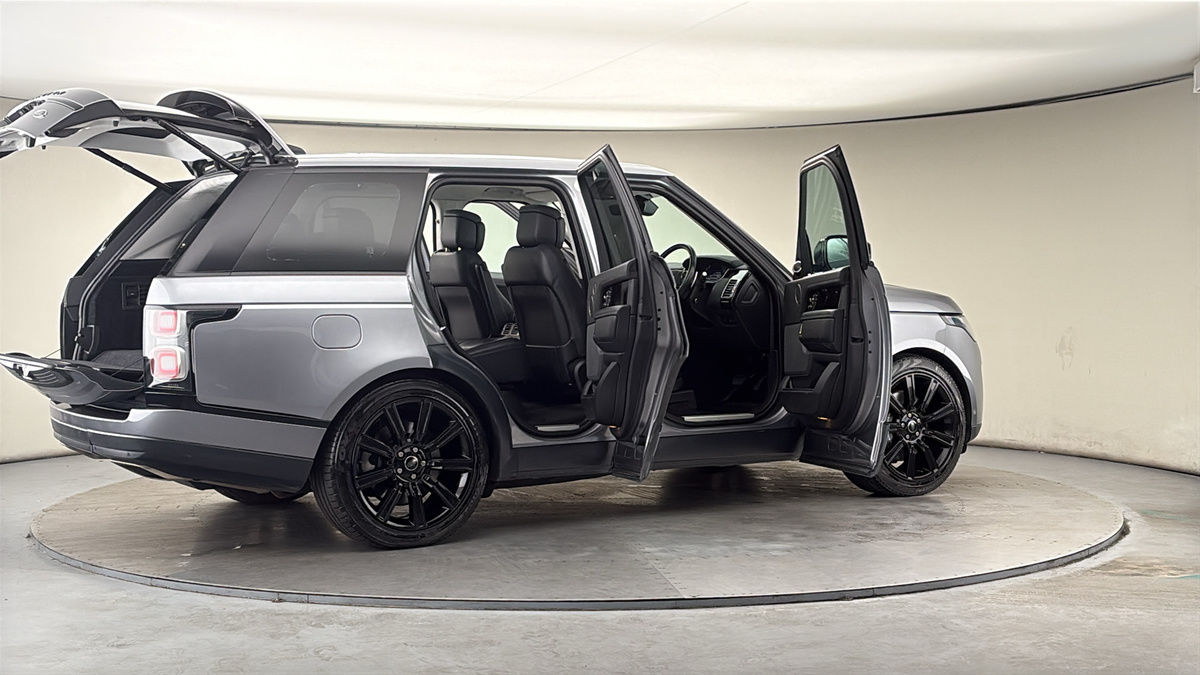 More views of Land Rover Range Rover