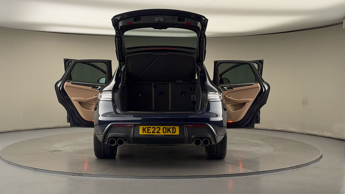 More views of Porsche Macan