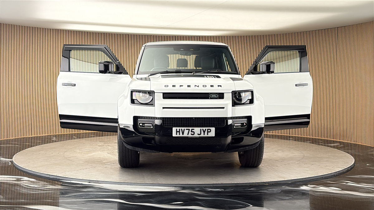 More views of Land Rover Defender 90