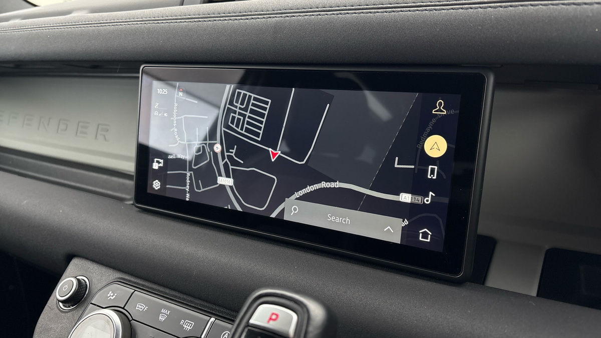 Land Rover Defender 90 Image 17